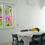 Seaside Dream View-private Beachfront Terrace Meta