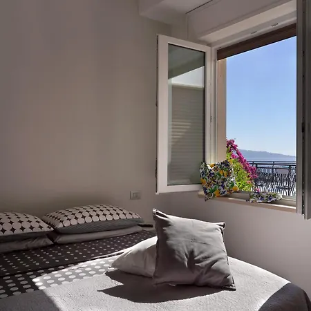 Seaside Dream View-private Beachfront Terrace