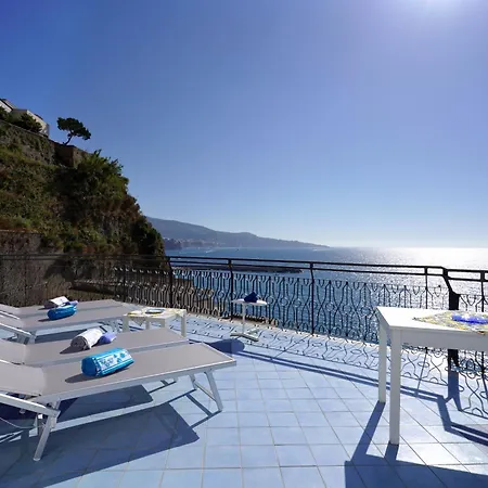 Seaside Dream View-private Beachfront Terrace