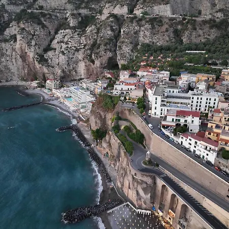 Daire Seaside Dream View-private Beachfront Terrace